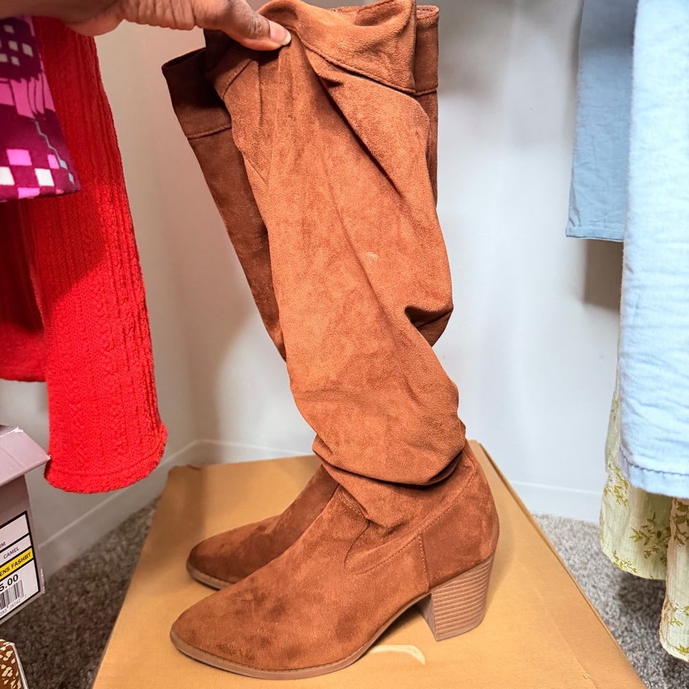 Chestnut Suede Boots (Size 9)
